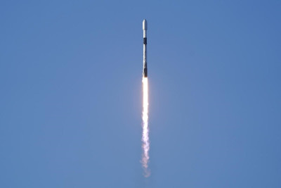 Южная Корея успешно запустила свой первый лунный орбитальный аппарат собственной разработки, став седьмой страной, присоединившейся к конкурентной гонке по отправке космических кораблей на Луну.
