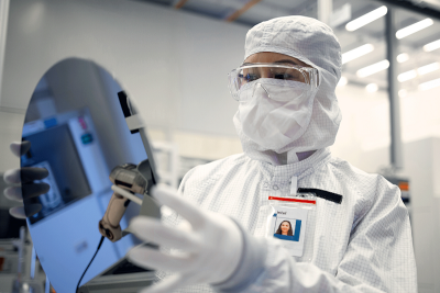 Корпорация Intel поделилась новой информацией об Intel 14A — предстоящем процессе производства чипов, в котором будут использоваться самые передовые литографические машины компании ASML Holding.