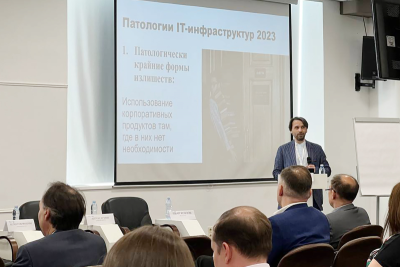 На Конгрессе ИТ-директоров «Белые Ночи» в этом году участники обсудили значительный рост масштабов выбора инструментов, технологий, подходов и решений, который изменил состояние ИТ-индустрии. Особенно показательные и яркие сравнения выбрал спикер Евгений Гаврилов, руководитель проекта vStack, который оценил происходящее на рынке и провел аналогии с медицинскими патологиями, выявив симптомы неблагополучия российского ИТ. В своем выступлении спикер описал пять патологий, которые сегодня характерны для многих компаний.