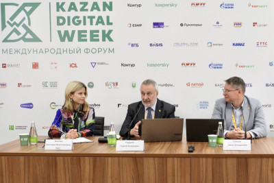 «Альт Домен» позволяет плавно и экономично перевести корпоративную инфраструктуру на российское программное обеспечение, рассказали эксперты «Базальт СПО» на пресс-конференции в рамках форума Kazan Digital Week 2024.