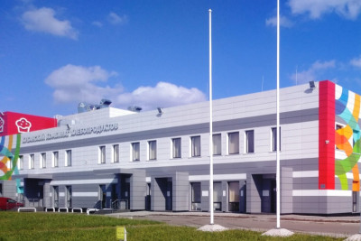 ГК «КОРУС Консалтинг» внедрила «1С:WMS Логистика. Управление складом 4.0» для «Кубанского комбината хлебопродуктов» — резидента индустриального парка ритейлера «Магнит». Это поможет систематизировать и ускорить работу склада, сделать процессы прозрачными, повысить эффективность работы с сырьем и готовой продукцией.