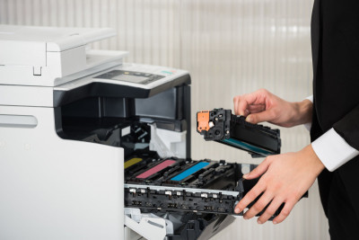 Konica Minolta заключила партнерское соглашение с компанией Printum - российским разработчиком решений на основе искусственного интеллекта для управления корпоративной печатью. В рамках партнерства Konica Minolta планирует использовать для покопийных проектов систему мониторинга и предиктивной аналитики принтеров и МФУ Printum.