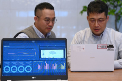 Компания LG Electronics в сотрудничестве с Altair - глобальным поставщиком решений в области вычислительной науки и искусственного интеллекта (ИИ), совместно разработали платформу проверки надежности автомобильных компонентов. Интеграция этой технологии цифровой трансформации в процесс разработки позволяет LG предоставлять мировым автопроизводителям передовые информационно-развлекательные решения высочайшего качества и надежности.