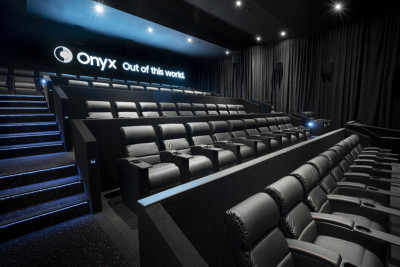 Samsung Electronics установила 14-метровый LED-дисплей Onyx в кинотеатре HOYTS в Сиднее. На экране будут демонстрироваться крупнейшие мировые премьеры кинематографа.