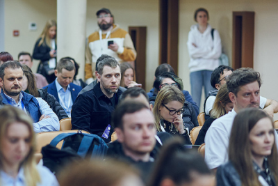 20 мая прошла секция «Финтех: что осталось, что будет, как карта ляжет» на Российском интернет-форуме (РИФ 2022). Эксперты из Сбера, ВТБ, «Выберу.ру», «Сравни», Bankiros.ru и Red Collar обсудили ближайшие финтех-тренды, механики взаимодействия пользователя и банка, а также новые технологии, которые уже сегодня внедряются на рынке.