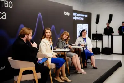 10 июня в рамках конференции Контура «Искусство бизнеса» состоялась сессия «Нейросети в работе бухгалтерии и финансовых служб: практика в такт новой реальности». Участники дискуссии обсудили, какие задачи уже можно передавать искусственному интеллекту, как технологии помогают финансовым специалистам работать с большими массивами данных и почему в бухгалтерии, налогах и управленческих решениях по-прежнему важен человеческий контроль.