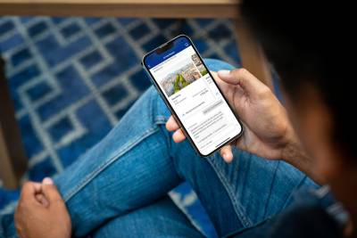 Цифровая туристическая платформа Booking.com объявила о выпуске нового планировщика поездок AI Trip Planner, бета-версия которого будет запущена для избранных путешественников из США в приложении компании 28 июня.