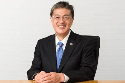Корпорация Panasonic объявила о том, что 1 апреля Юки Кусуми официально вступил в должность ее CEO. Назначение Кусуми на посты президента уполномоченного директора корпорации будет также подтверждено на общем собрании акционеров и собрании Совета Директоров, которые намечены на 24 июня 2021 года.