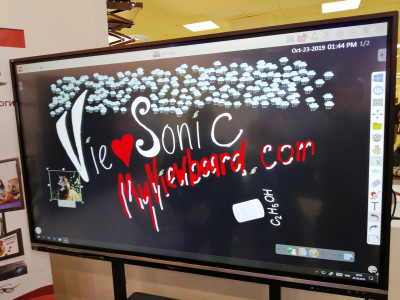 На выставке ISR 2019 компания представила инновационные интерактивные дисплеи ViewBoard, а также экраны серии CDE с разрешением 4K UHD