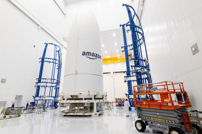 Компания Amazon.com сообщила, что определила дату долгожданного запуска своих первых интернет-спутников Kuiper: они будут отправлены на орбиту с помощью ракеты Atlas V компании United Launch Alliance, запуск которой запланирован на 9 апреля с мыса Канаверал, штат Флорида.