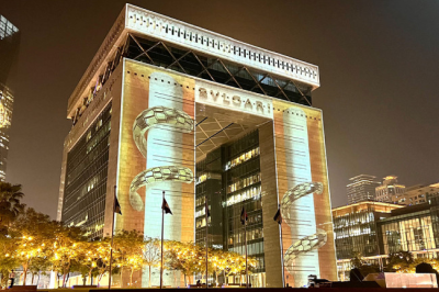 Итальянский дом моды класса люкс Bulgari оценили мощь, яркость и надежность проекторов TITAN и M-Vision от Digital Projection, придав зданию Gate Building в Дубае роскошный облик в честь 75-летия культовой коллекции Serpenti.