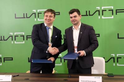 ИТ-холдинг LANSOFT, российский разработчик корпоративного программного обеспечения, и компания OpenYard, ведущий производитель аппаратных решений, объявляют о стратегическом технологическом партнерстве. Подписание состоялось в рамках конференции «Цифровая индустрия промышленной России – 2025» (ЦИПР-2025).