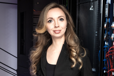В марте 2023 года компания C3 Solutions объявила о назначении Дарьи Алексанкиной новым генеральным директором. Это одна из самых важных перемен в компании за последнее время, но далеко не единственная. Вступив в должность, Дарья дала интервью интернет-изданию AllDC.ru, в котором рассказала не только о том, какие изменения произошли в компании за последний год, но и о планах на будущее.