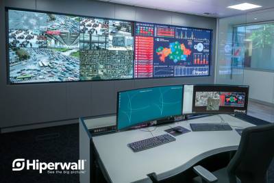 Sharp NEC Display Solutions Europe в сотрудничестве с Hiperwall, Inc., ведущим в отрасли производителем технологии для коммерческой визуализации данных на видеостенах на базе сети, представляет новую версию ПО Hiperwall. Будучи стратегическим партнером многих компаний, Sharp/NEC внедрит версию ПО Hiperwall 7.0 в такие решения, как дисплеи, проекторы и экраны dvLED.