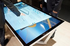 Модели MultiSync® X551UHD и X651UHD-2 IGT с «безрамочным» дизайном позволят эффективно работать с мультисенсорными приложениями.