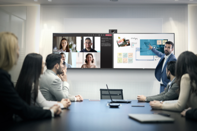 Компания Sharp NEC Display Solutions представила интуитивно понятную комплексную систему для совещаний NEC Dual-Collaboration Room System, которая состоит из экрана с сенсорным вводом и идентичного по дизайну стандартного дисплея. Такое решение идеально подходит для встреч и совместной работы офисных сотрудников и гибридных команд. Новая стильная и элегантная система для визуального представления информации гармонично дополнит образ современного офиса.