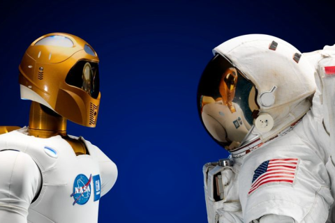 НАСА рассчитывает при помощи роботов построить на Луне базу стоимостью 200 млн долларов