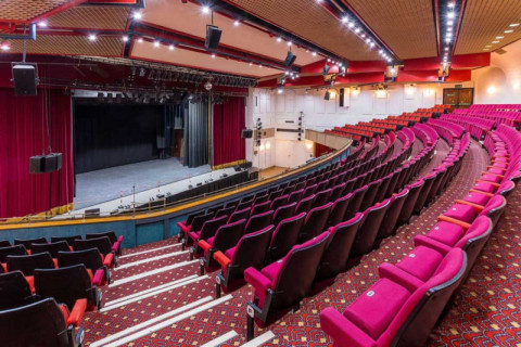Театр «Уайт Рок» в Гастингсе возрождается с EM Acoustics