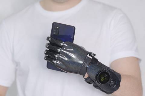 Galaxy Watch интегрируют в «умные» протезы