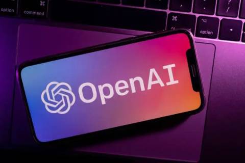 Китайские компании, занимающиеся искусственным интеллектом, привлекают пользователей OpenAI