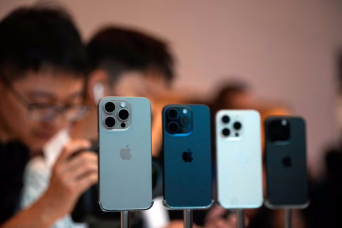 На фоне растущей конкуренции Apple снизила цены на свои iPhone 15 в Китае