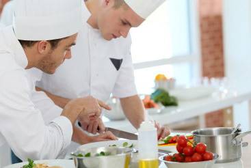 Обучение кулинарному мастерству с оборудованием Lumens