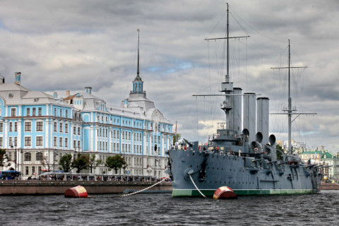 Сенсорные киоски Ассистент на крейсере "Аврора"